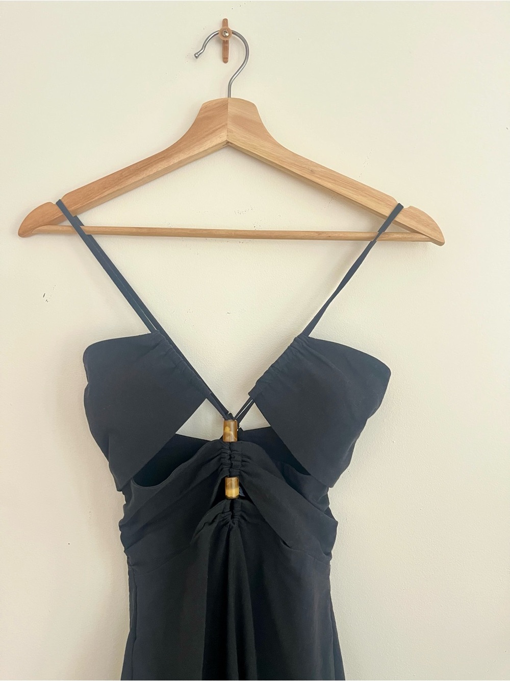 Black Strappy Cutout Midi Dress - Women - Picture 3 of 5
